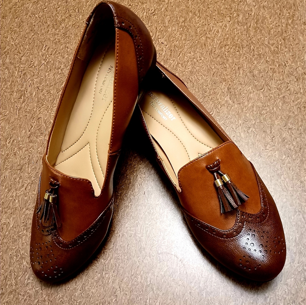 Naturalizer Tassle Leather Loafer Lorraine Brown Size 10M New Without Box